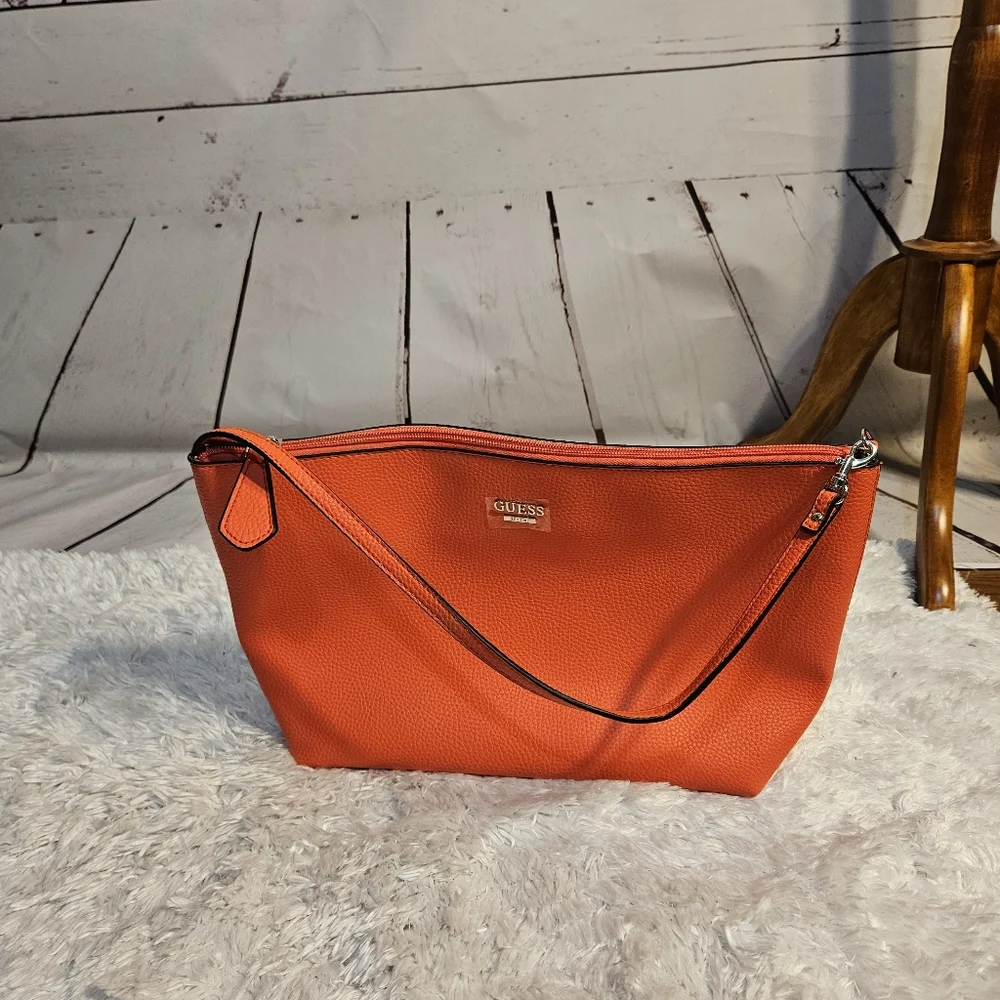 Guess Orange Faux Leather Cosmetic Bag Travel Pouch‎ Clutch - Picture 4 of 15
